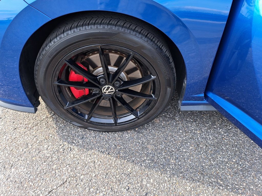 Used 2024 Volkswagen Jetta GLI 40th Anniversary Edition image 32