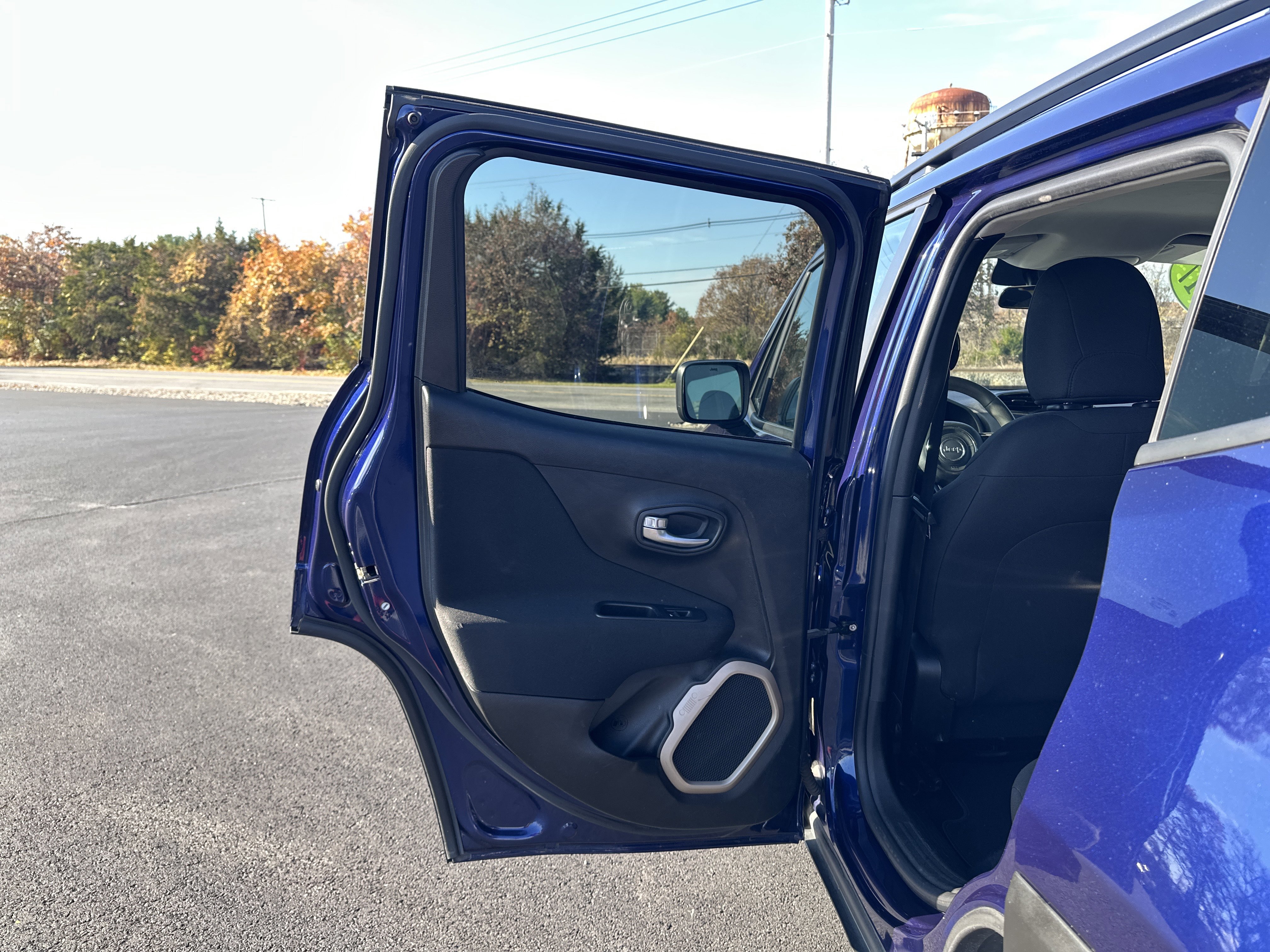 Used 2017 Jeep Renegade Sport w/ Power & Air Group image 27