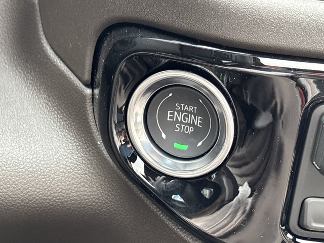New 2026 GMC Sierra 2500 SLT w/ SLT Premium Package AWD/4WD image 32