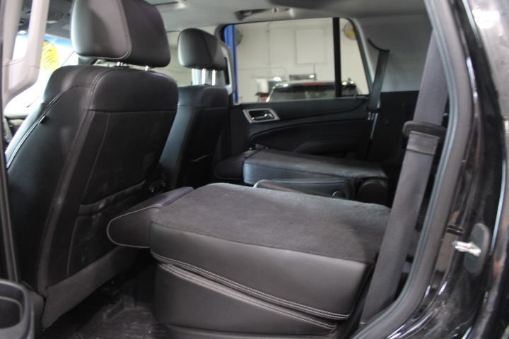 Used 2020 GMC Yukon Denali w/ Denali Ultimate Black Edition AWD/4WD image 15