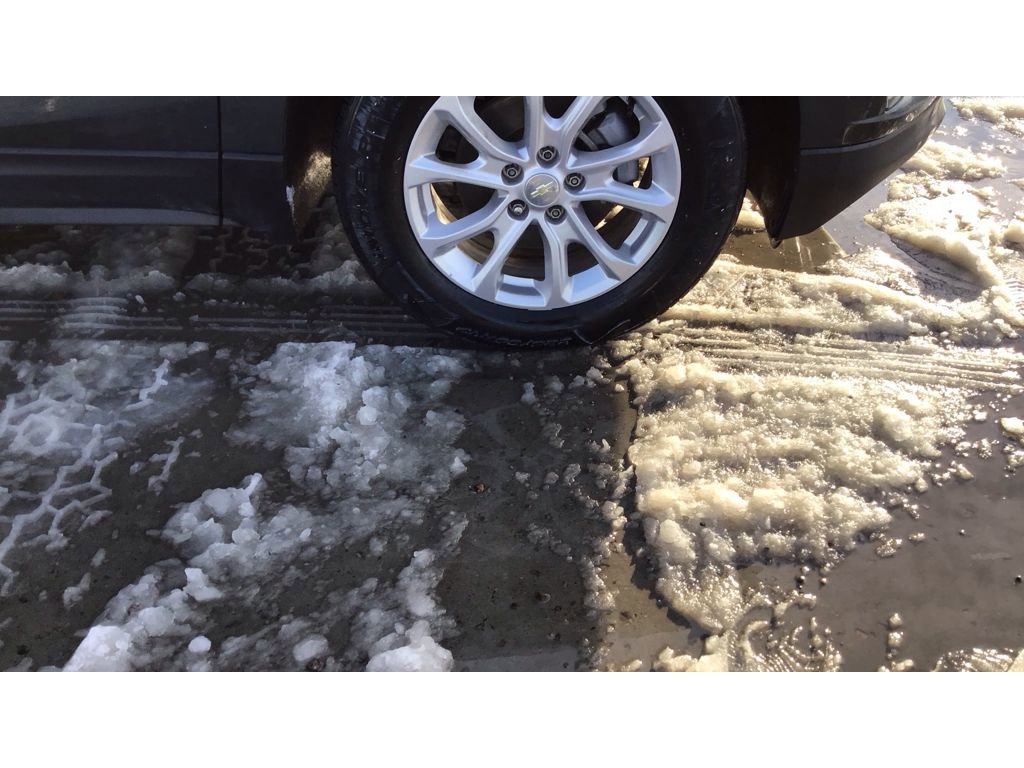 Used 2021 Chevrolet Equinox LT image 18