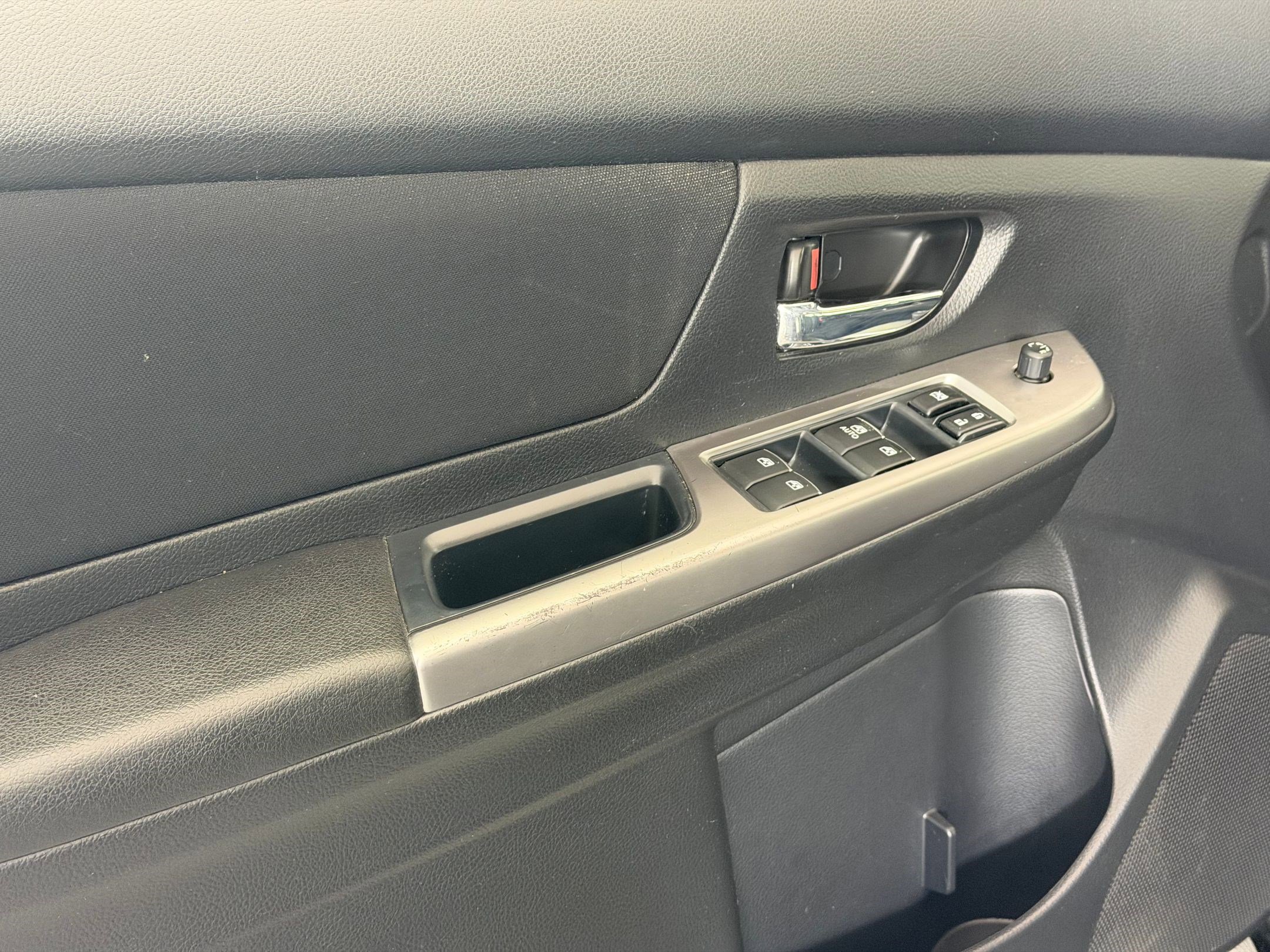 Used 2015 Subaru Impreza 2.0i Premium image 14