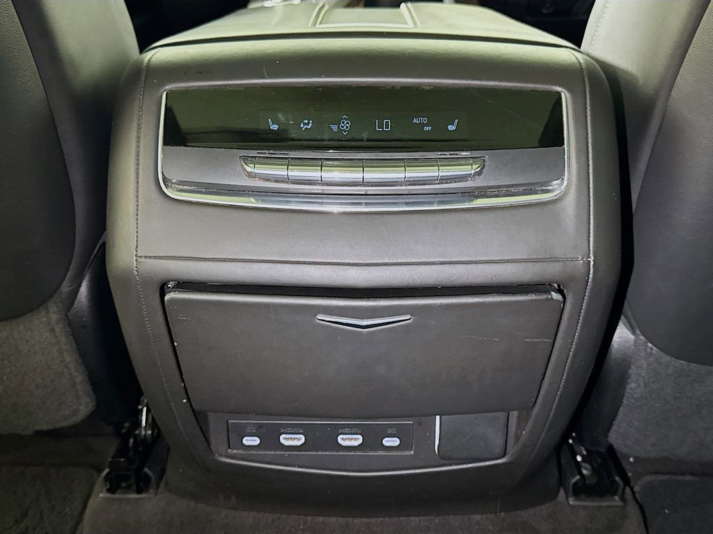 Used 2022 Cadillac Escalade Sport Platinum w/ Heavy-Duty Trailer Package image 26