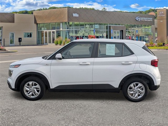 Certified 2023 Hyundai Venue SE w/ Cargo Package image 6