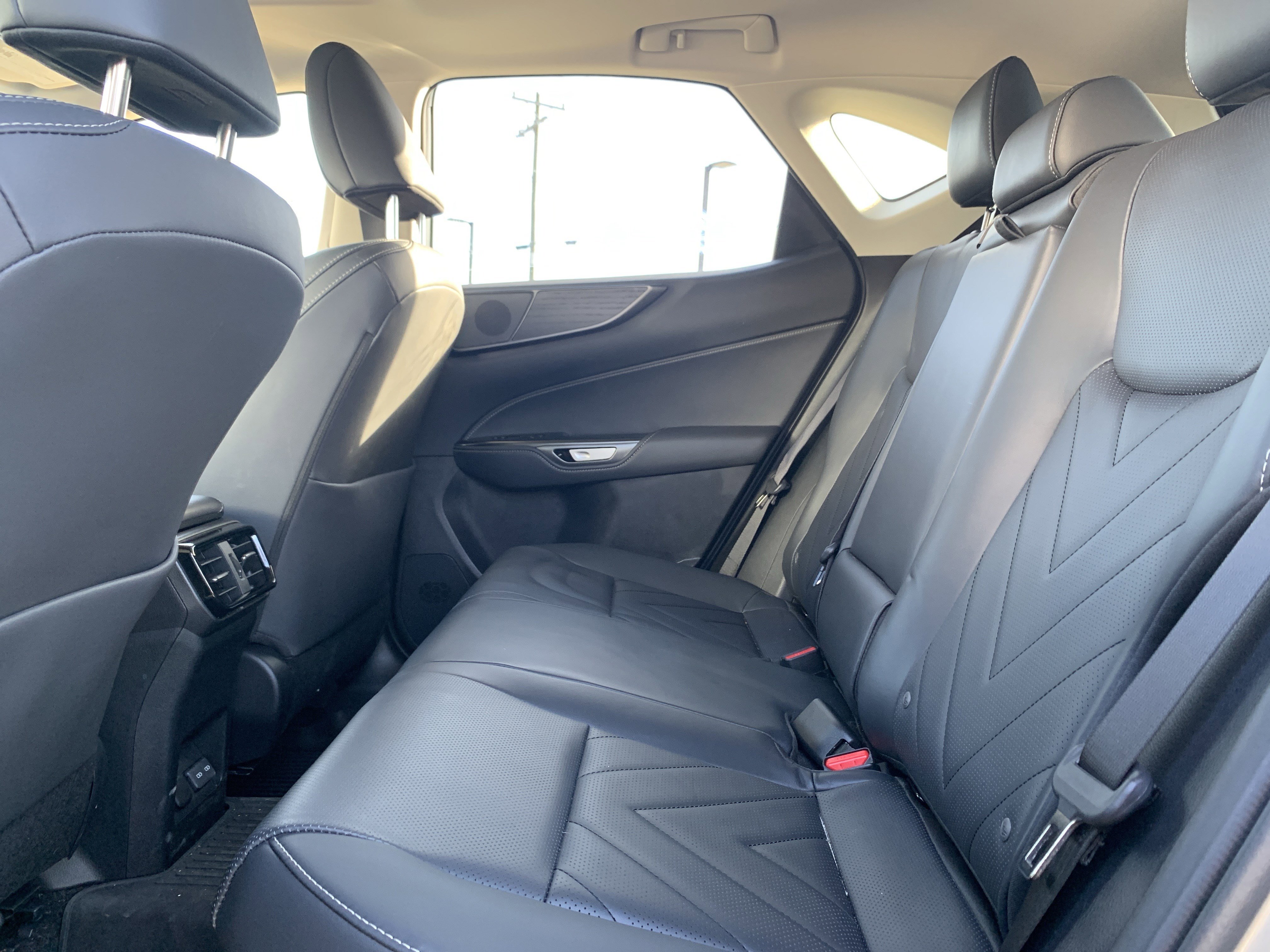 Certified 2025 Lexus NX 450h+ AWD w/ Accessory Package (2T) image 31
