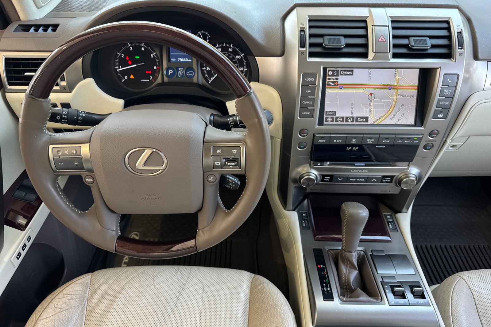 Used 2019 Lexus GX 460 Premium w/ Premium Package AWD/4WD image 18