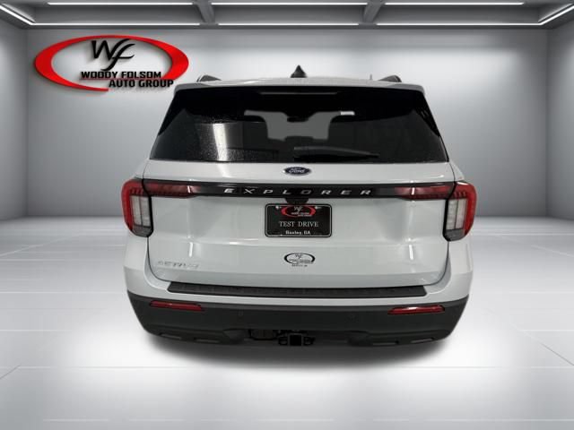 New 2026 Ford Explorer Active RWD image 7