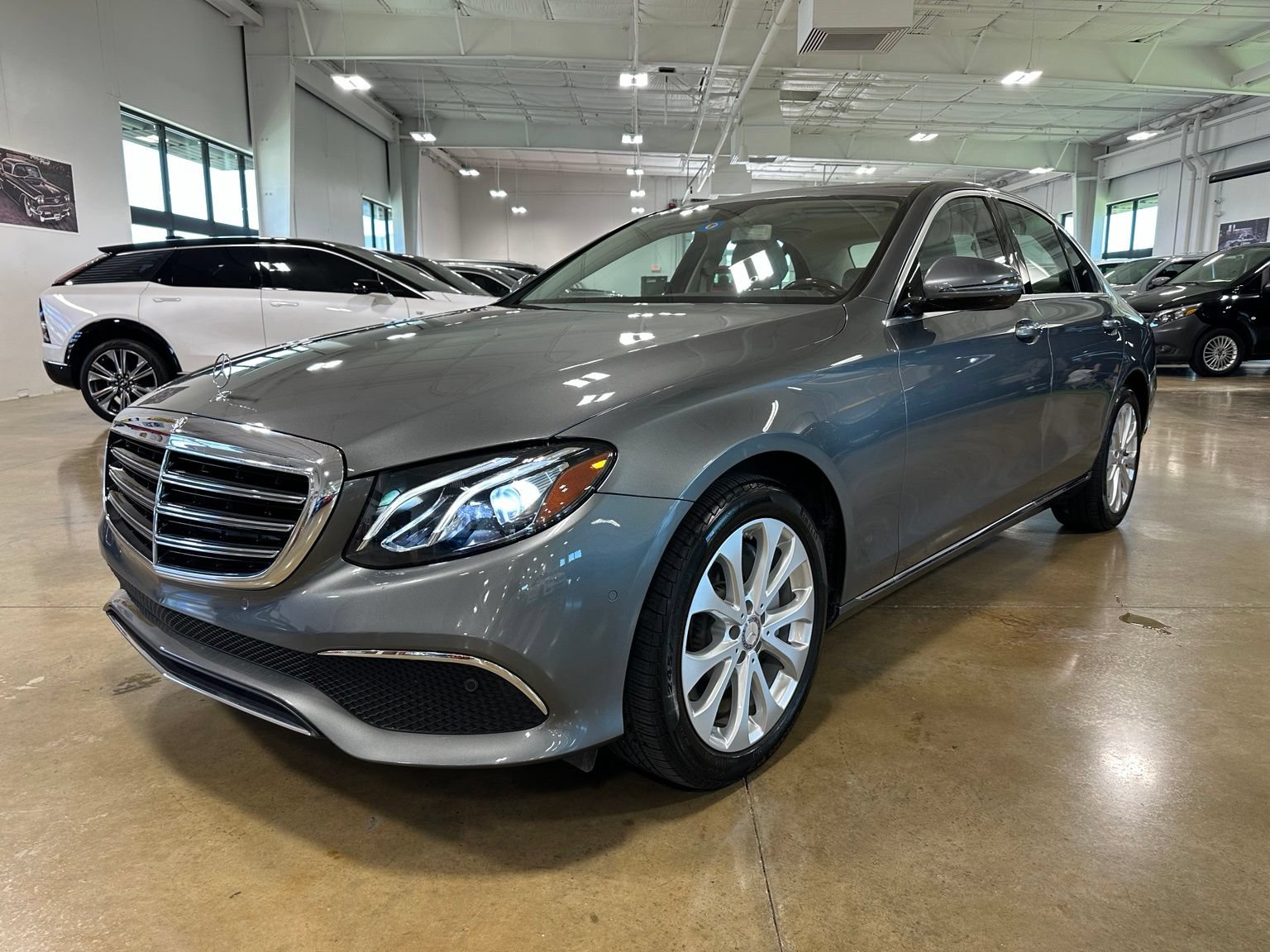 Used 2017 Mercedes-Benz E 300 image 3