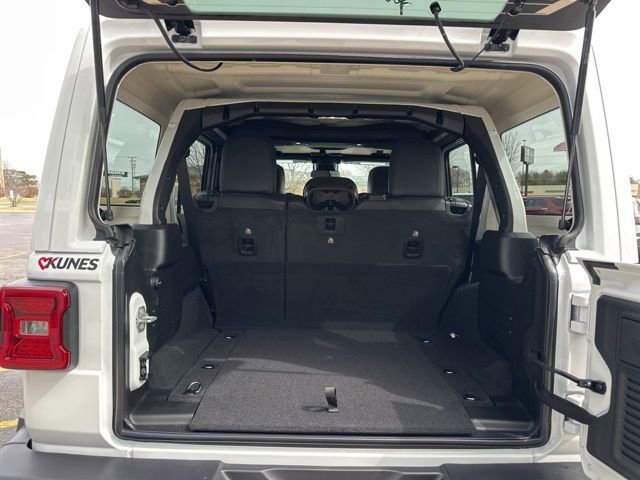 New 2025 Jeep Wrangler Sahara image 9
