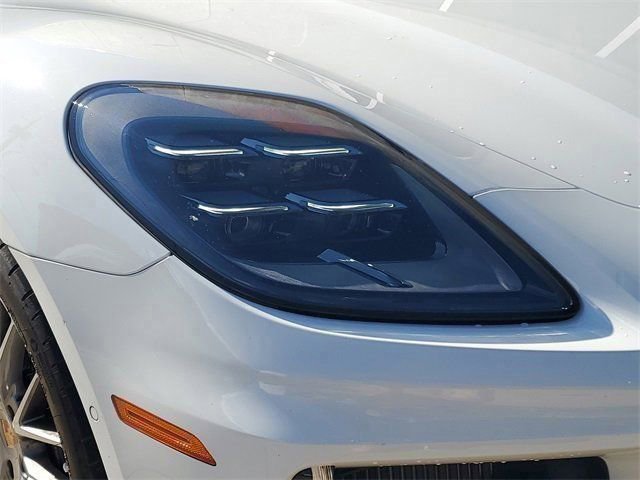 Certified 2025 Porsche Panamera image 15