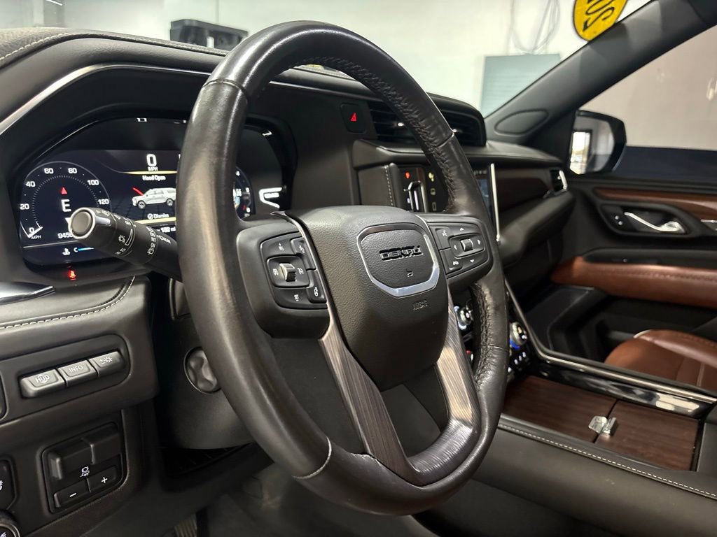 Used 2023 GMC Yukon XL Denali Ultimate image 21