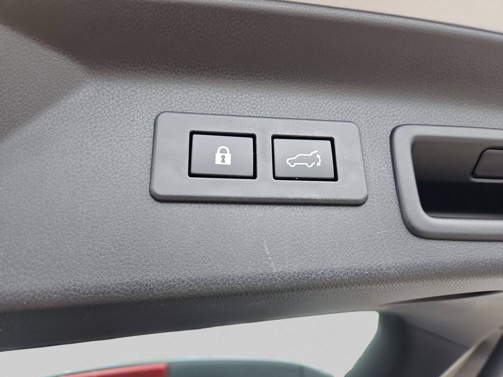 Used 2025 Subaru Forester Touring AWD/4WD image 25