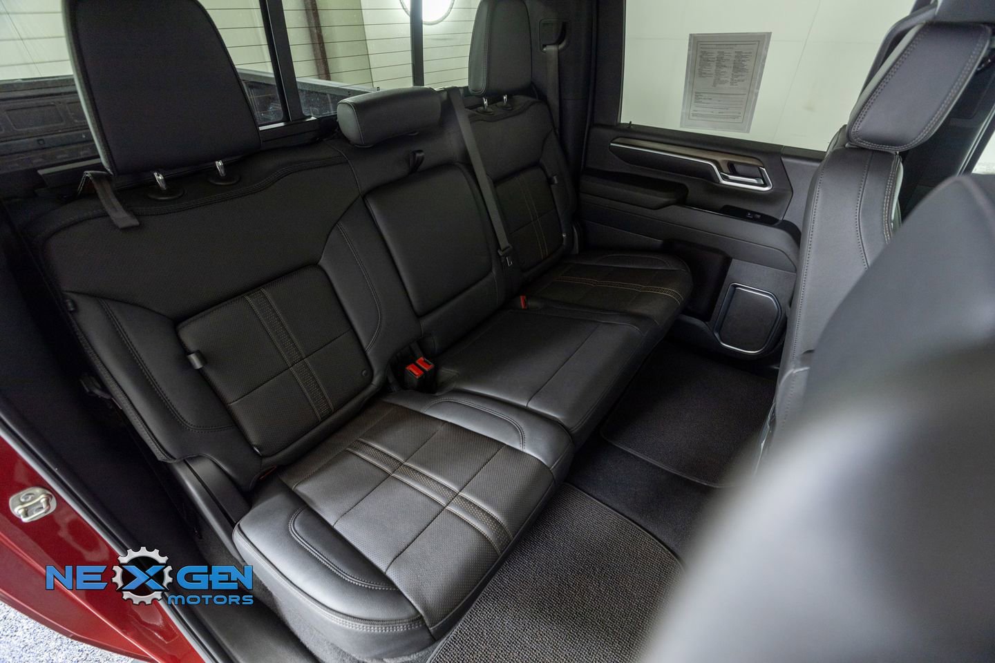 Used 2025 Chevrolet Silverado 2500 High Country w/ Technology Package image 39