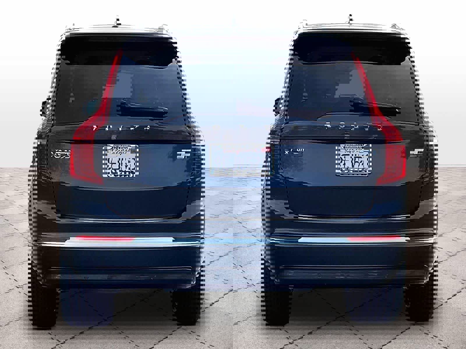 Used 2023 Volvo XC90 T8 Plus w/ Protection Package Premier image 7