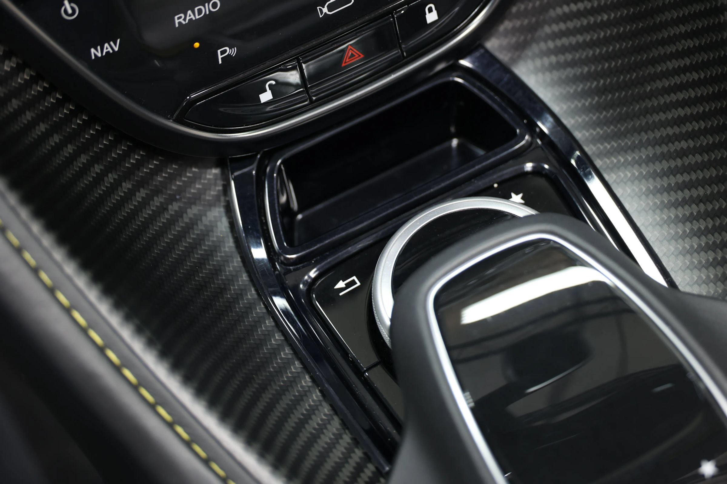 Used 2021 Aston Martin DBS Superleggera Volante RWD image 53