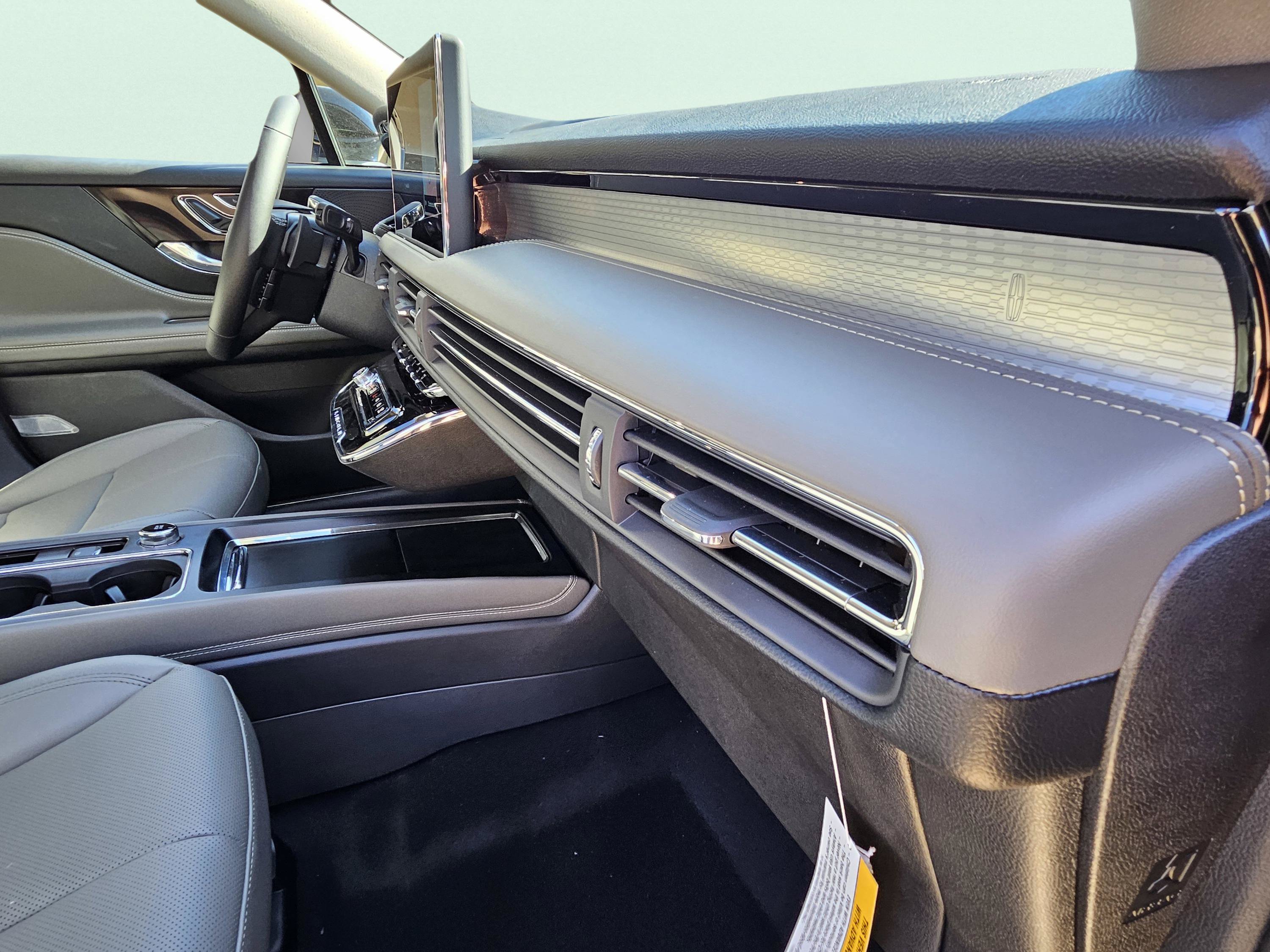New 2026 Lincoln Corsair Premiere AWD/4WD image 15