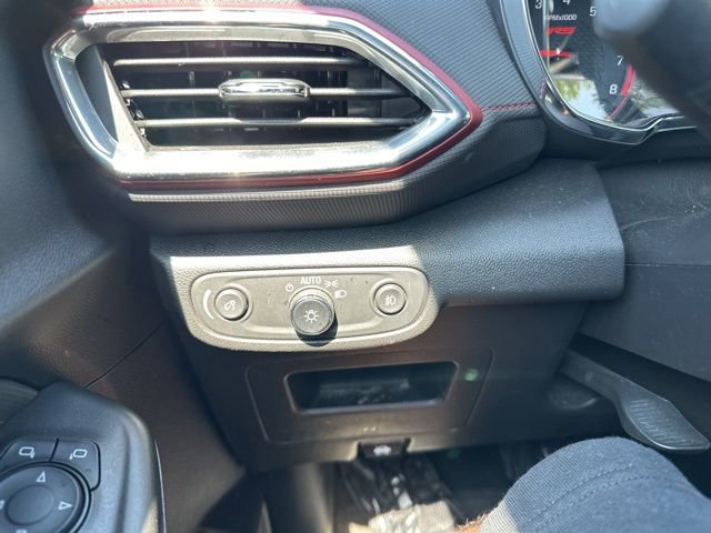 Used 2023 Chevrolet TrailBlazer RS w/ Convenience Package AWD/4WD image 46