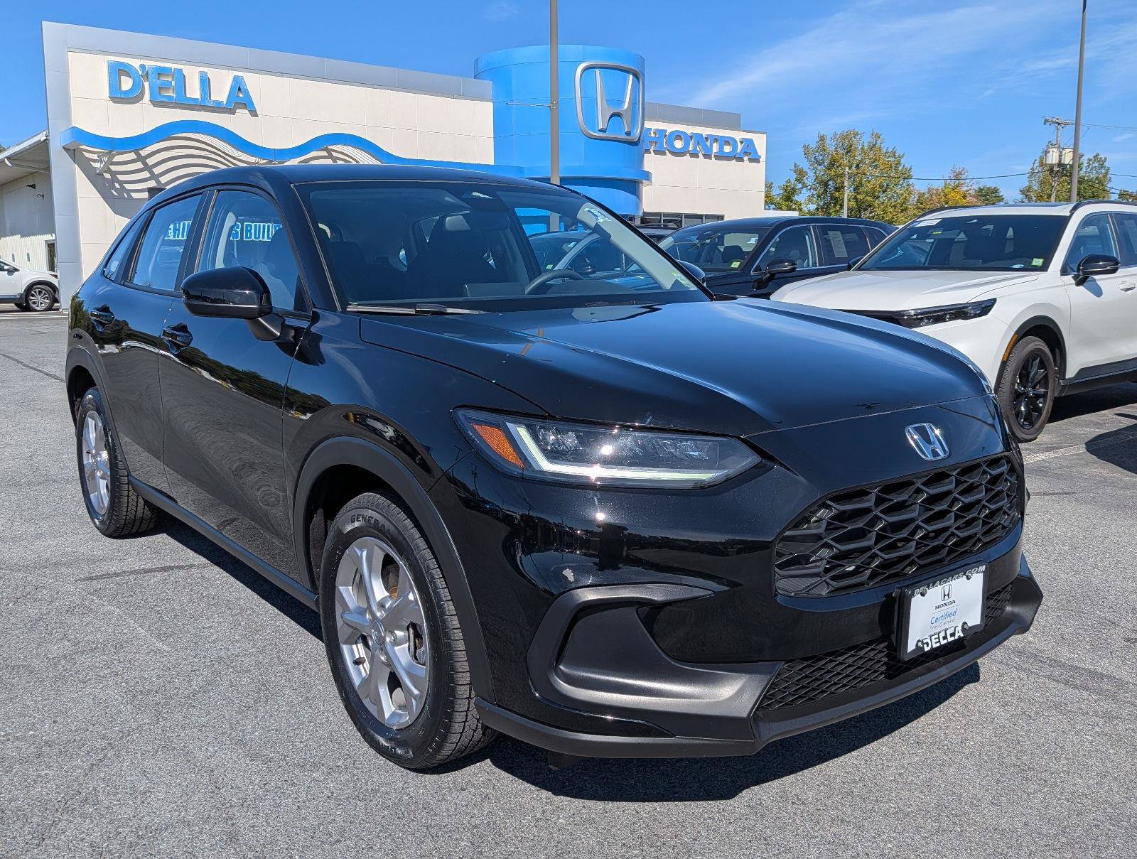 Certified 2025 Honda HR-V LX image 3