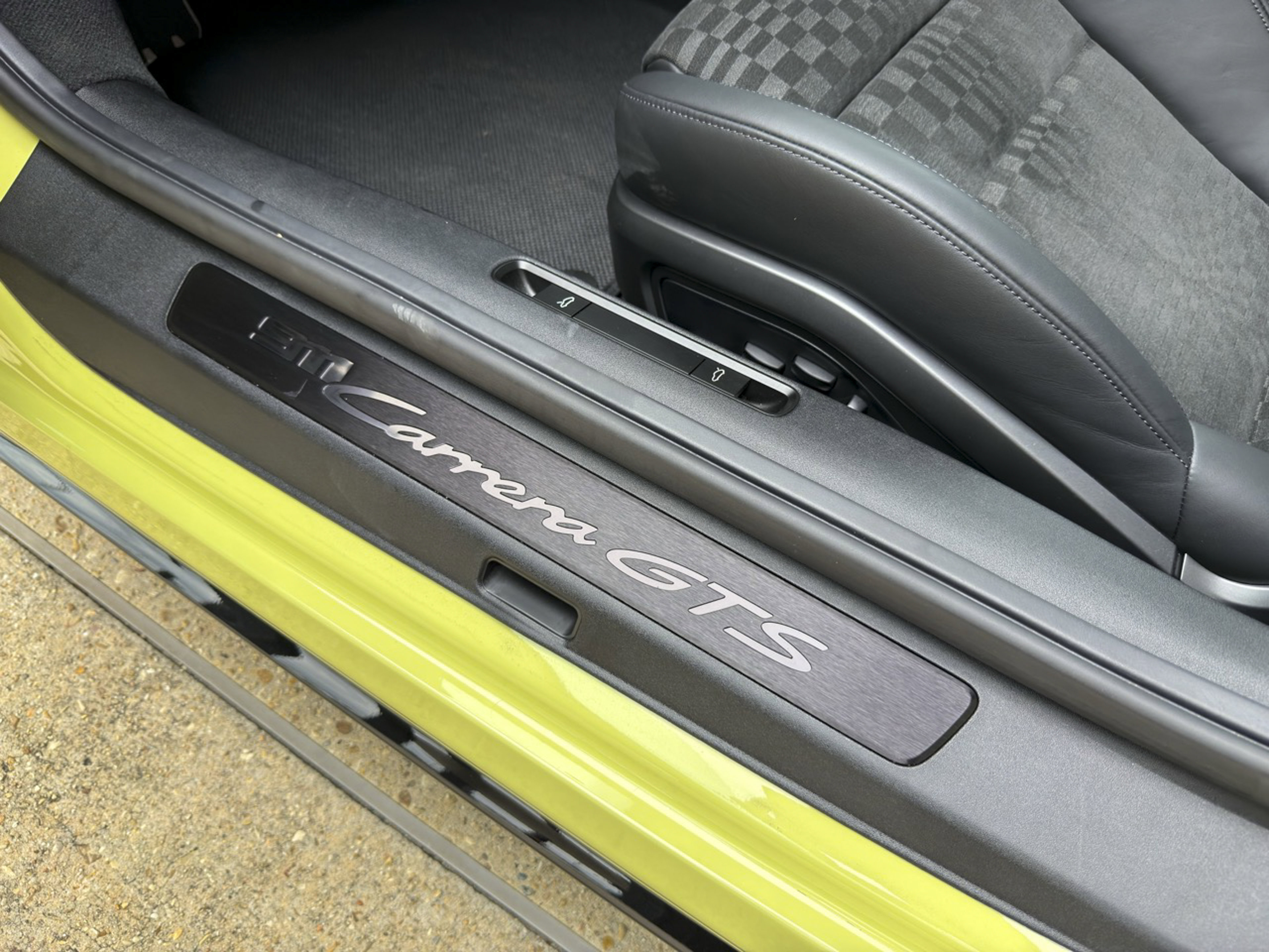 Certified 2026 Porsche 911 Carrera GTS image 22