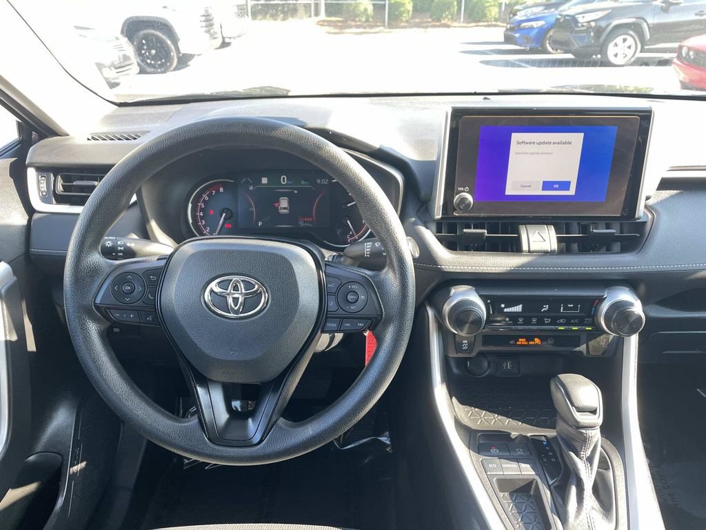 Used 2023 Toyota RAV4 LE FWD image 17