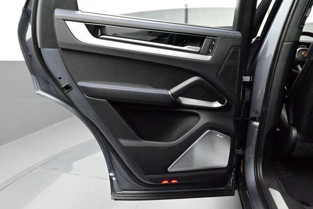 New 2026 Porsche Cayenne Turbo GT AWD/4WD image 13