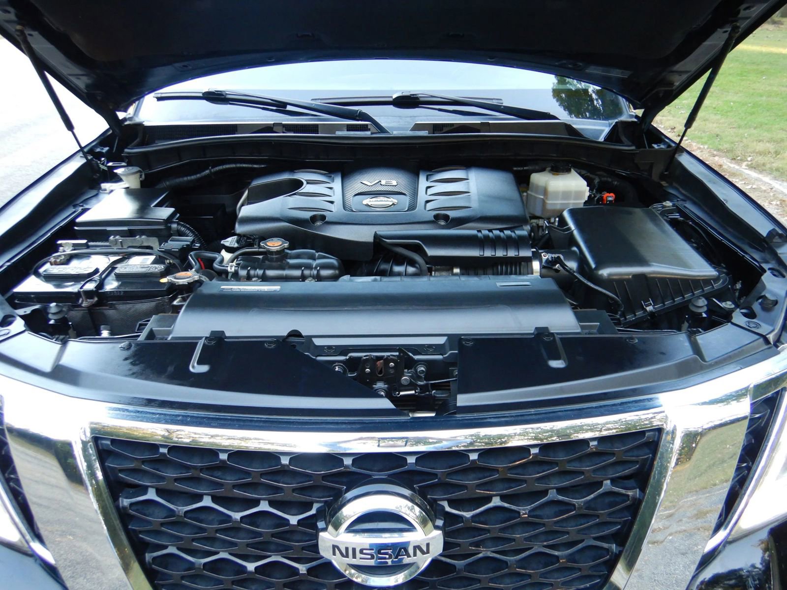 Used 2017 Nissan Armada Platinum w/ Captain Seat Package image 31