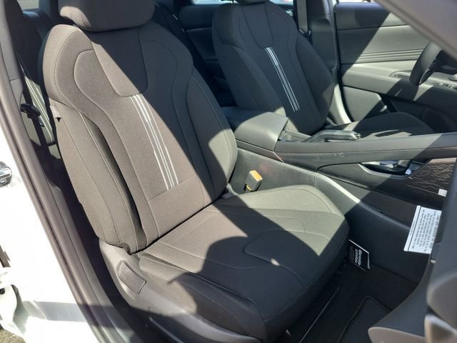 New 2026 Hyundai Elantra Sport image 18