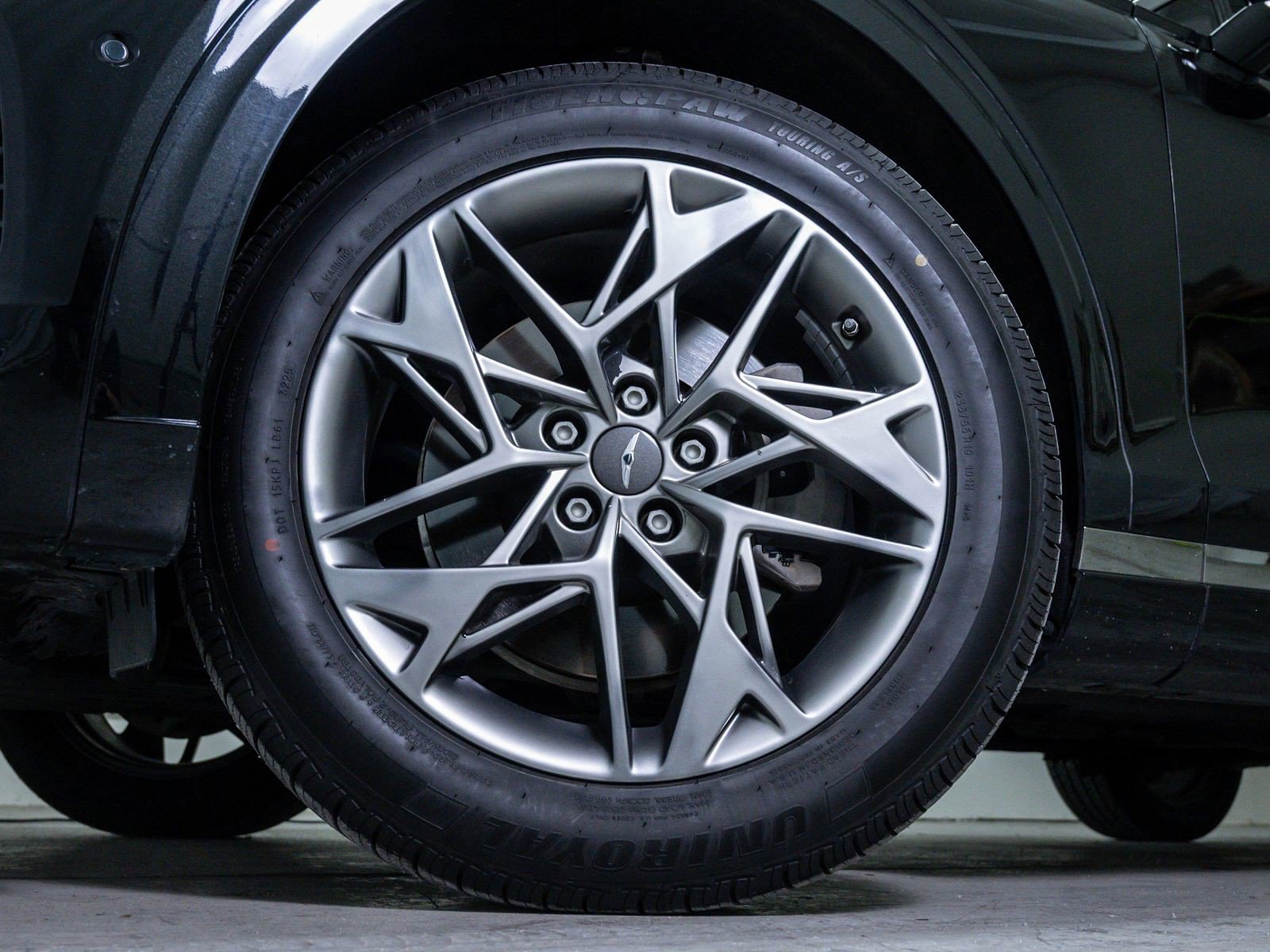 Used 2022 Genesis GV70 2.5T w/ Advanced Package image 6