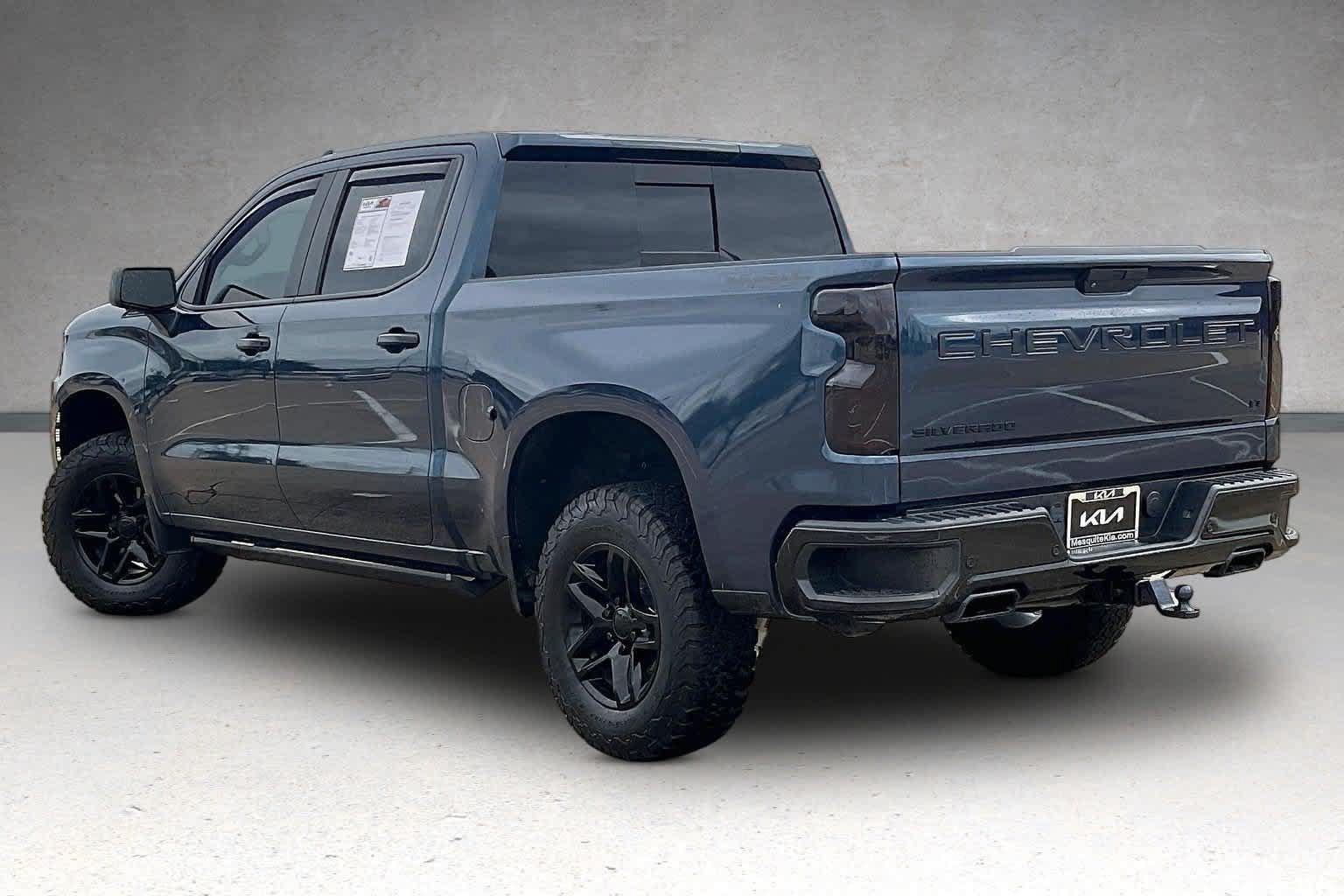 Used 2021 Chevrolet Silverado 1500 LT Trail Boss w/ Convenience Package II AWD/4WD image 4