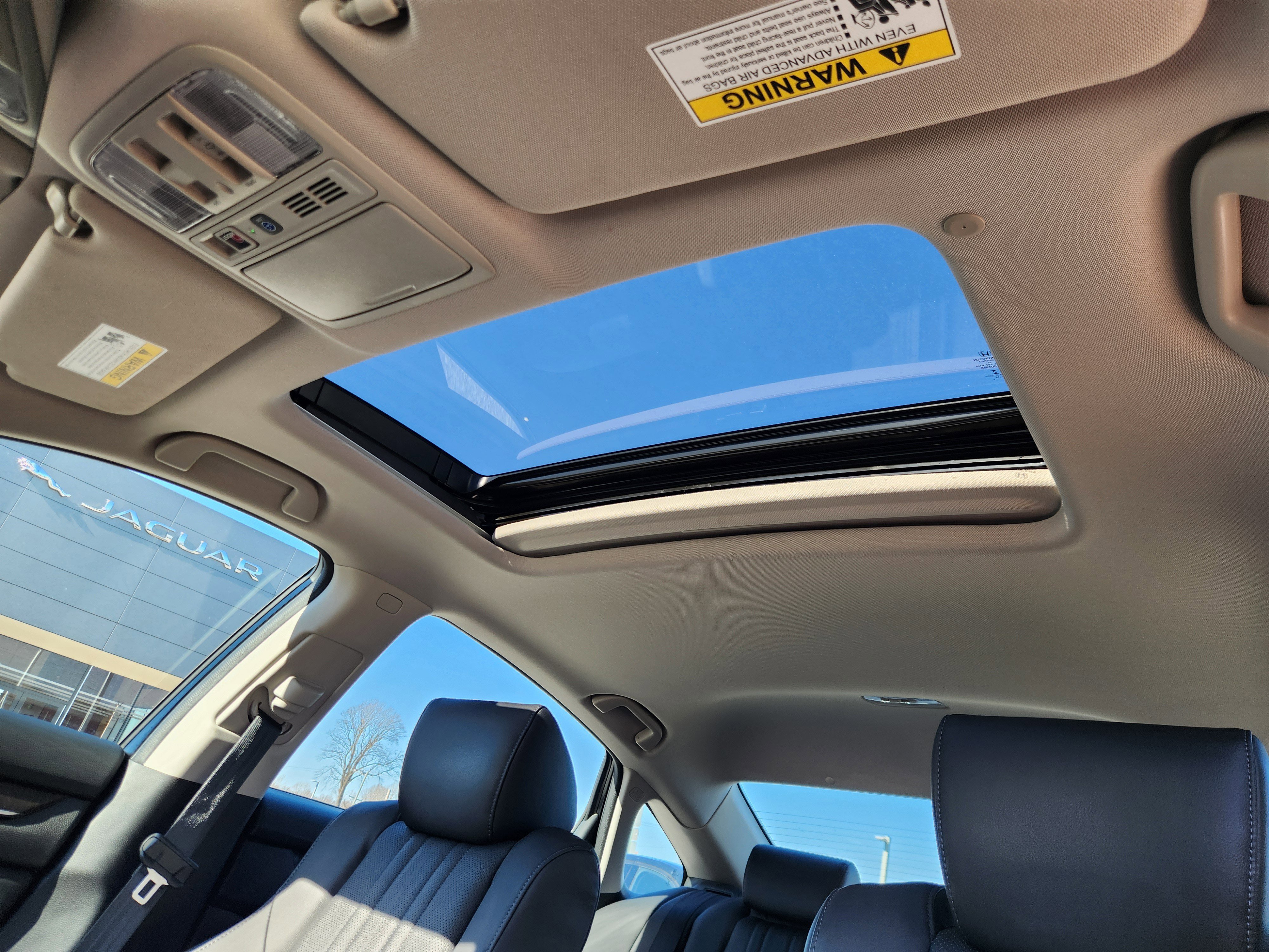 Used 2018 Honda Accord Touring image 16