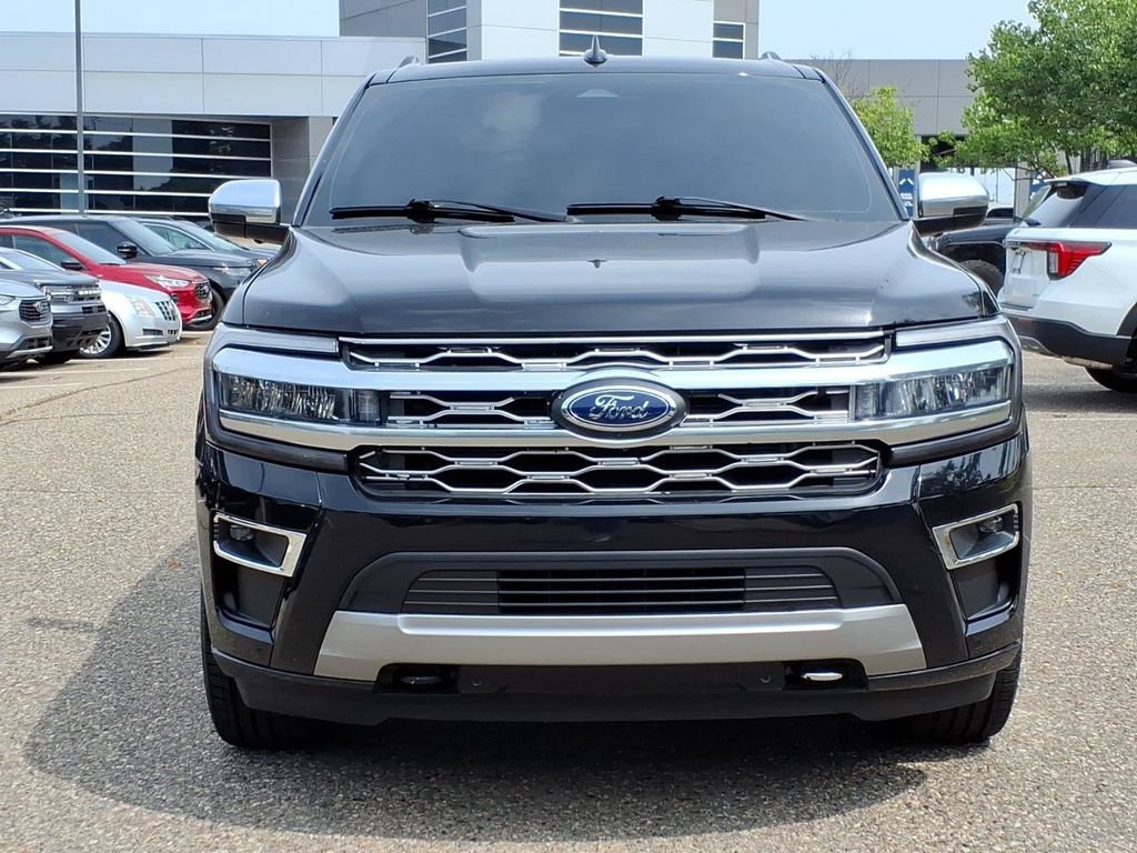 Used 2023 Ford Expedition Max Platinum AWD/4WD image 2