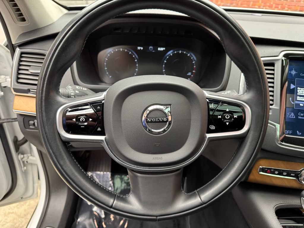 Used 2021 Volvo XC90 T6 Momentum w/ Climate Package AWD/4WD image 14