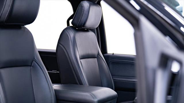 Used 2025 Ford F150 Lariat w/ Equipment Group 502A High image 25