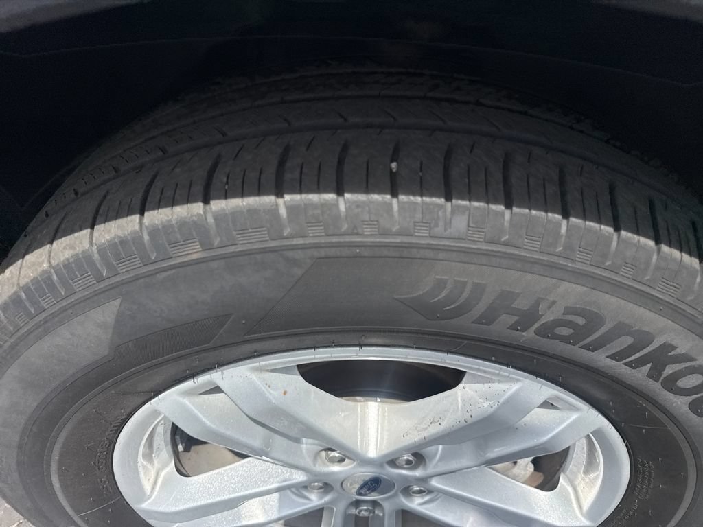 Used 2023 Ford Explorer XLT w/ Equipment Group 202A AWD/4WD image 28