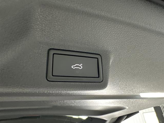 New 2025 Volkswagen ID. Buzz Pro S Plus image 20