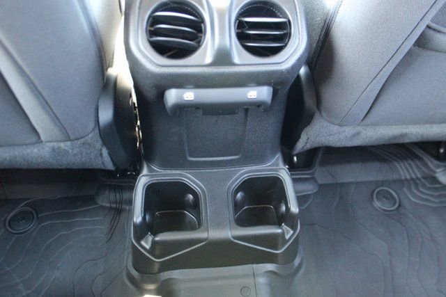 Used 2022 Jeep Wrangler Unlimited Sport image 30