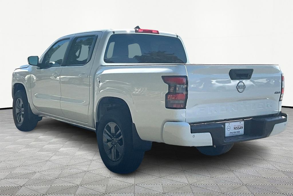 Used 2025 Nissan Frontier SV image 4
