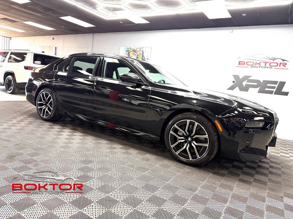 Used 2026 BMW 740i xDrive AWD/4WD video 1