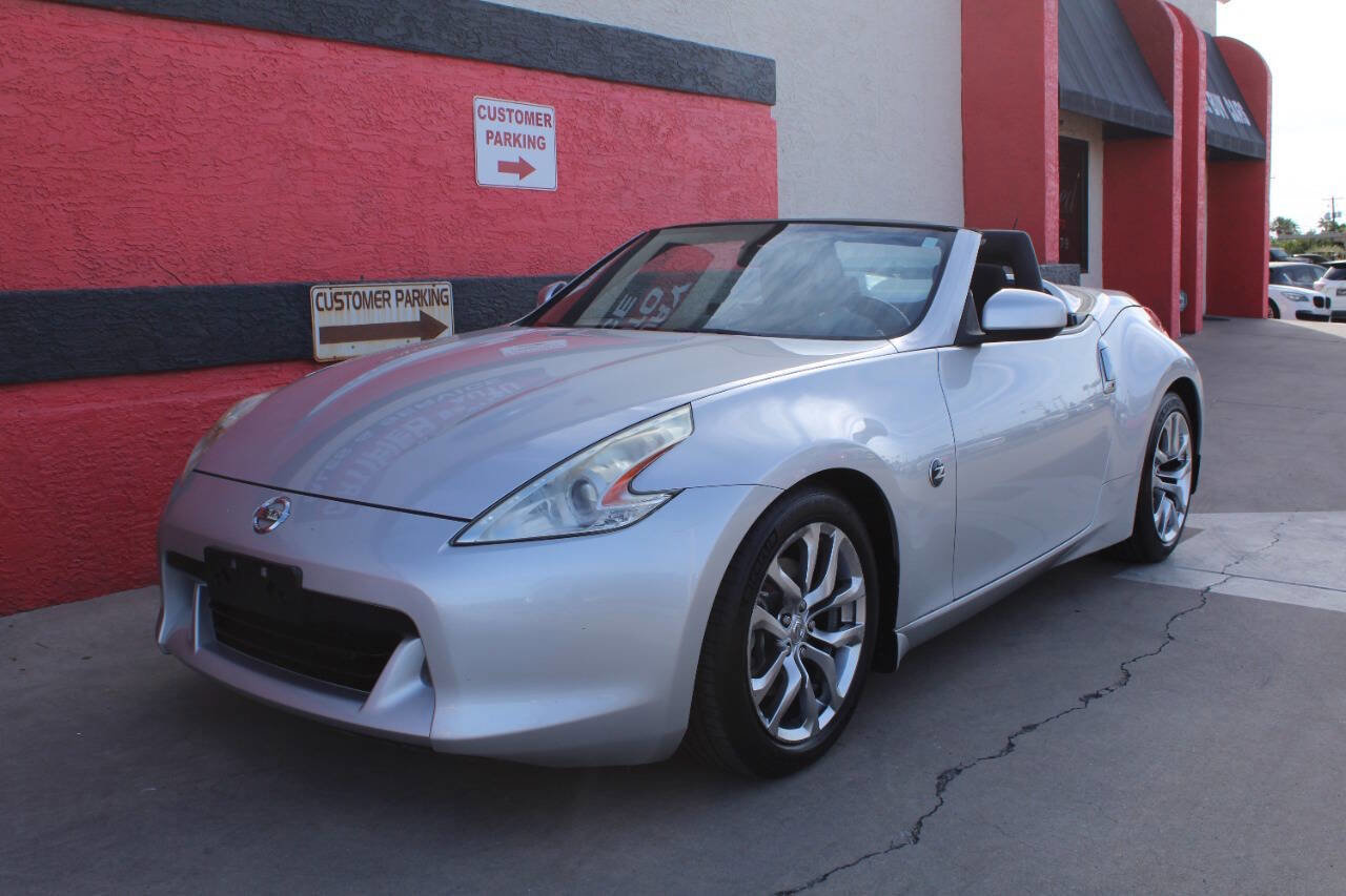 Used 2012 Nissan 370Z Roadster 2dr Convertible image 6