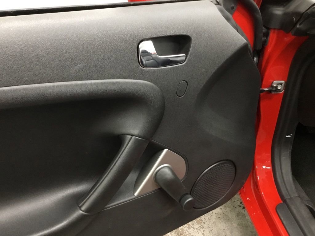 Used 2007 Pontiac Solstice Convertible w/ Premium Package image 6