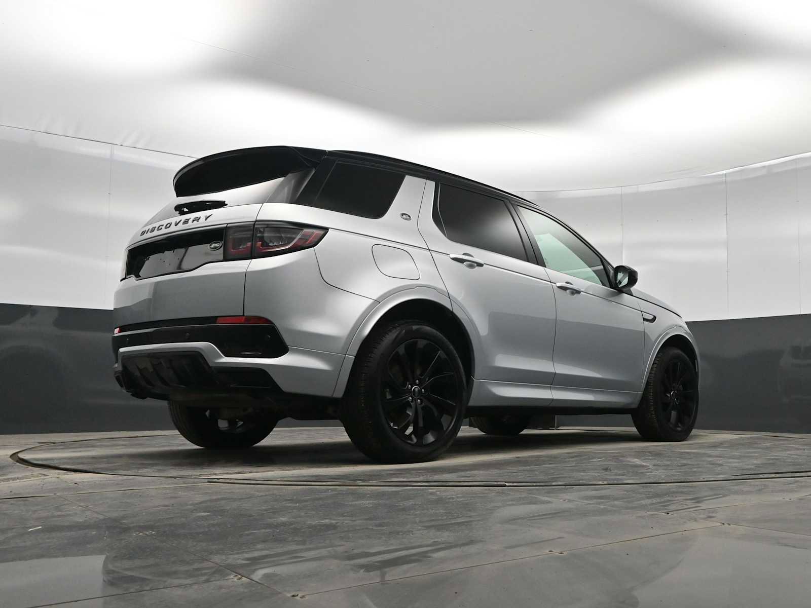 Used 2023 Land Rover Discovery Sport SE R-Dynamic image 36