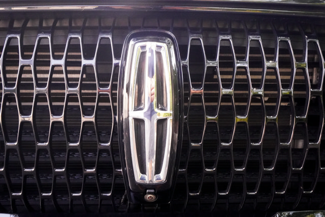 Used 2024 Lincoln Aviator Reserve w/ Equipment Group 201A RWD image 40