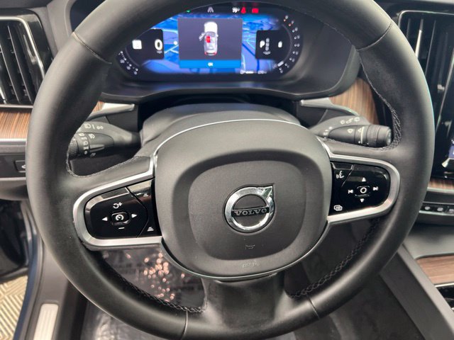 Certified 2023 Volvo XC60 B5 Plus w/ Climate Package AWD/4WD image 20