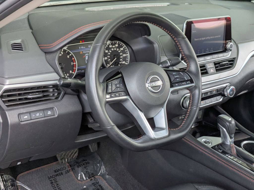 Used 2025 Nissan Altima 2.5 SR AWD/4WD image 14