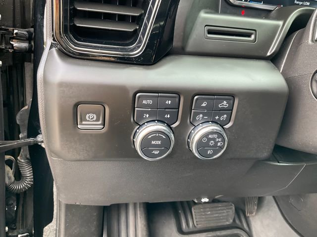 Used 2024 GMC Sierra 1500 AT4 w/ AT4 Premium Package image 9