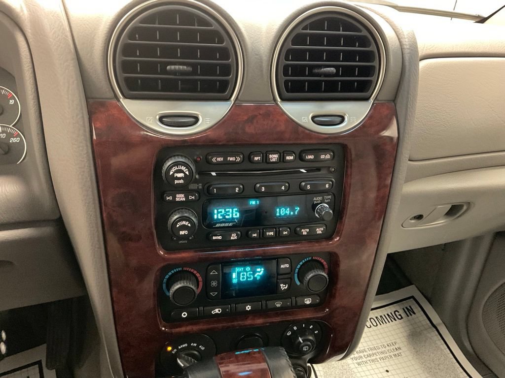 Used 2005 GMC Envoy SLT AWD/4WD image 18