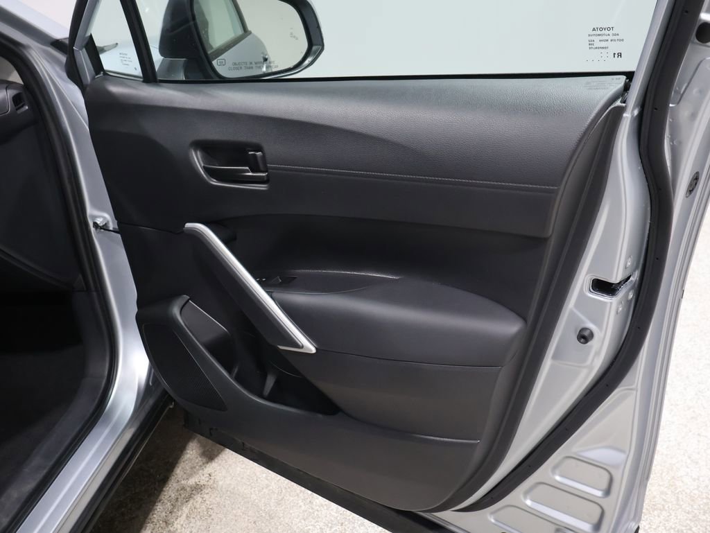 Used 2023 Toyota Corolla Cross LE w/ Moonroof Package image 25