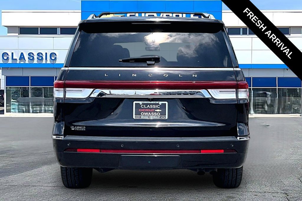 Used 2024 Lincoln Navigator L 4WD image 4