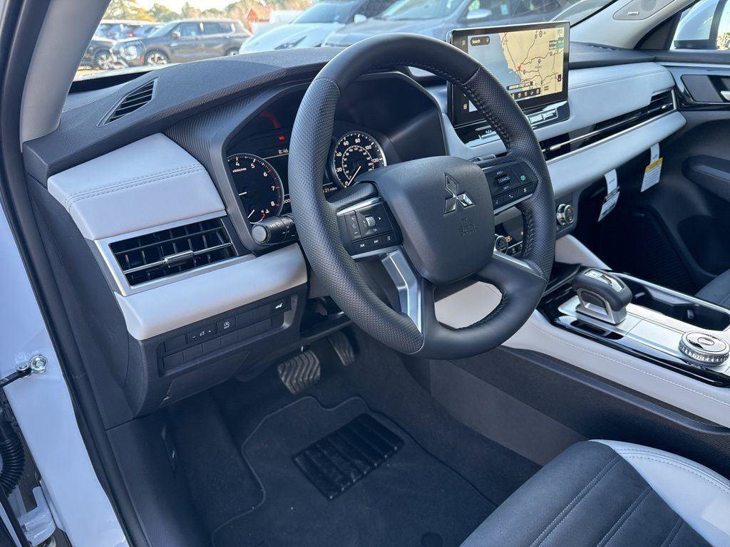 New 2026 Mitsubishi Outlander SE FWD image 20