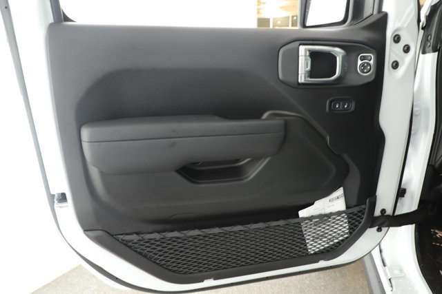 New 2026 Jeep Gladiator Rubicon w/ Technology Group image 7